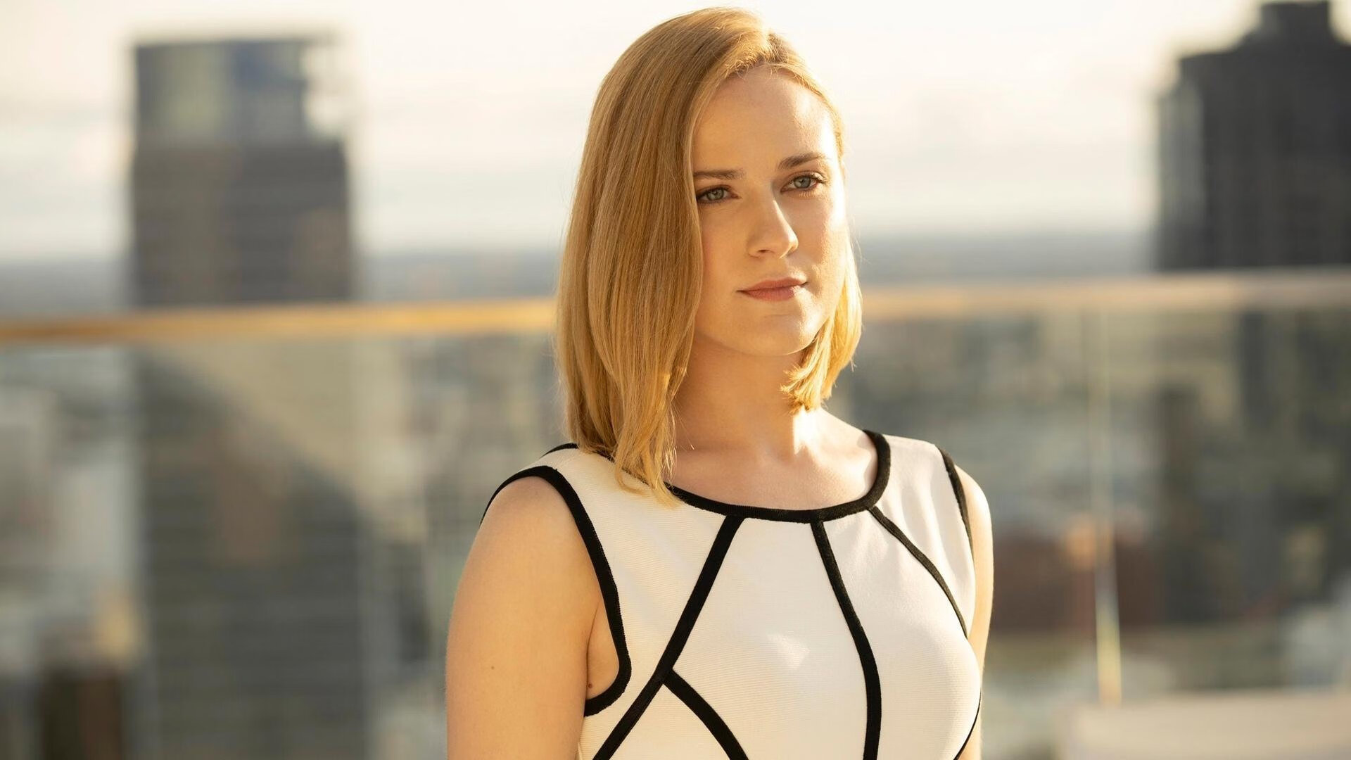 开云·Kaiyun网页版-滑雪运动员训练重心转向综合协调能力，滑雪转弯重心