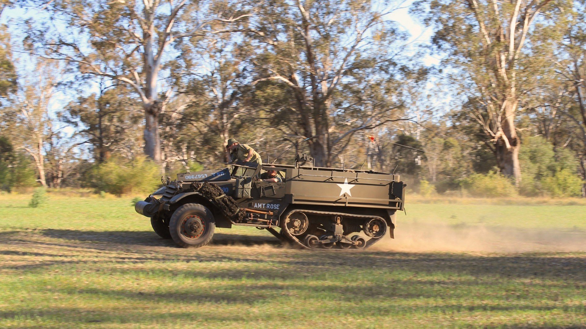 开云·体育官网-热火社交账号晒出幕后训练日常，热火聊天